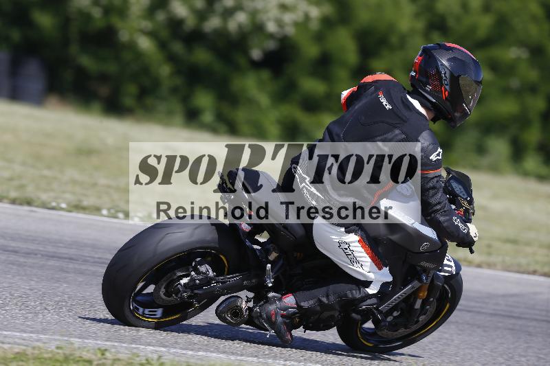 Archiv-2025/17 17.05.2025 PROMAX ADR/Gruppe gruen/unklar